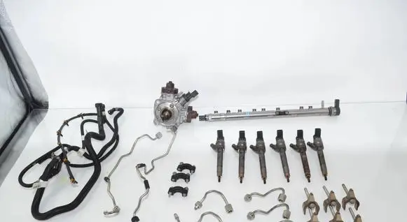 BMW 5 F10 F11 Fuel injection system set 7823395 13537823395 7823400