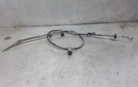 Hyundai i30 Handbrake/parking brake wiring cable 