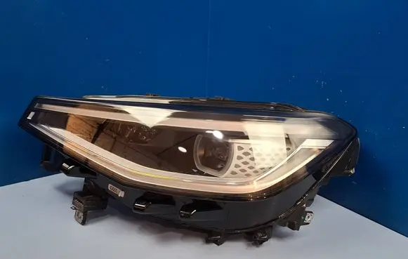 Headlight/headlamp