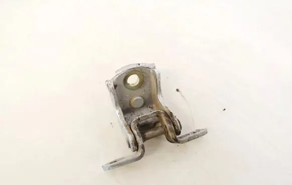 Nissan Primera Tailgate/trunk/boot hinge