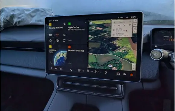 Polestar 4 Screen/display/small screen
