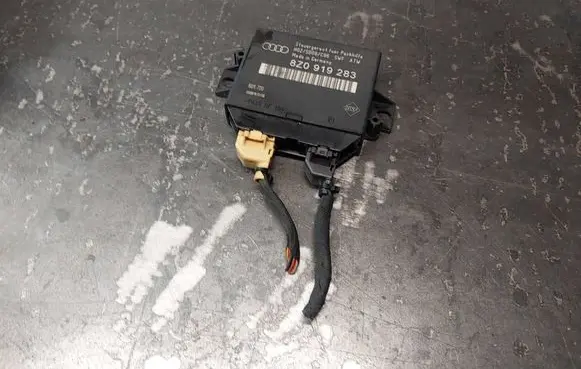 Audi A6 S6 C5 4B Parking PDC control unit/module 8Z0919283