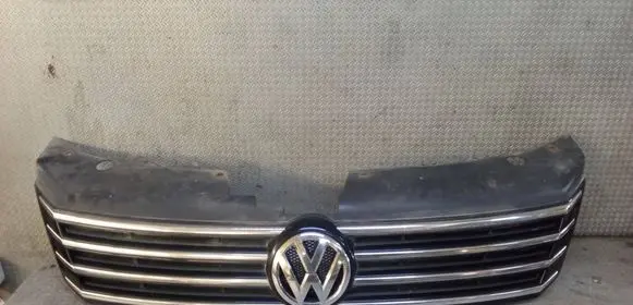 Volkswagen PASSAT B7 Front bumper upper radiator grill 3AA853651