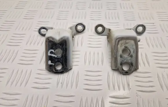 Renault Kadjar Front door hinge set