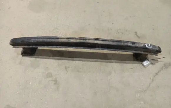 Volkswagen Jetta V Rear beam