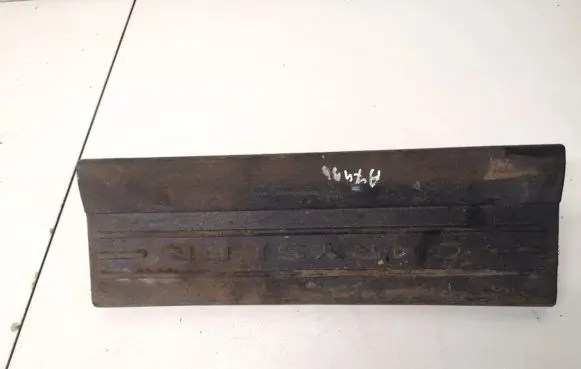 Chrysler Pacifica Front sill trim cover 0tw33trmae