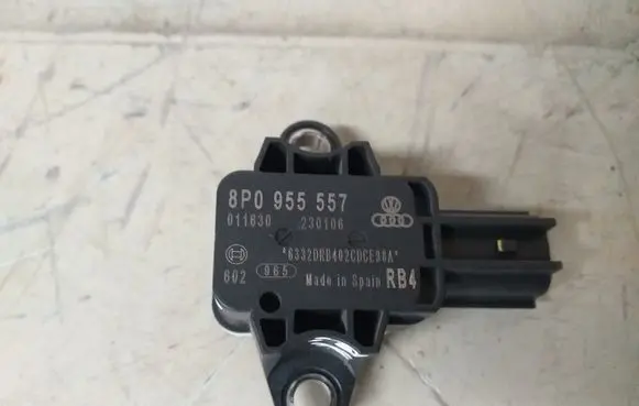 Audi A4 S4 B7 8E 8H Airbag deployment crash/impact sensor 8P0955557