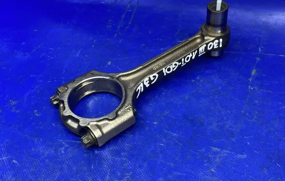 Hyundai i30 Connecting rod/conrod 1709191Q
