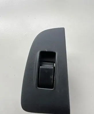 Toyota Avensis T250 Electric window control switch 7423105140
