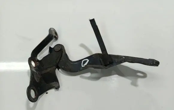 Toyota Corolla E120 E130 Engine bonnet/hood hinges 