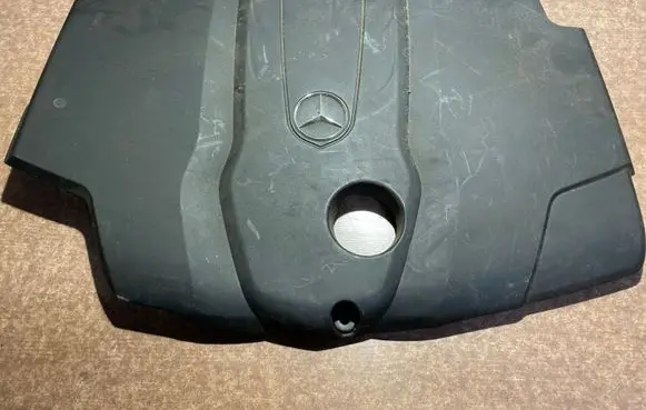 Mercedes-Benz C W205 Engine cover (trim) A6510108512