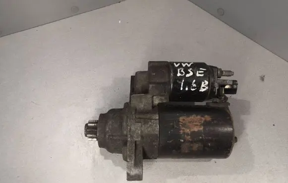 Volkswagen Golf V Starter motor 02T911023R