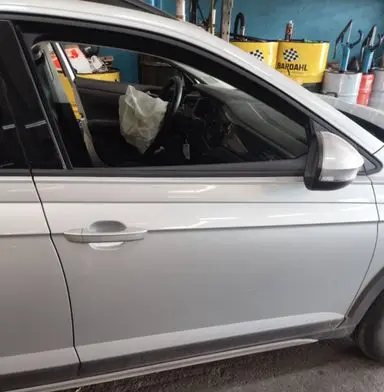 Volkswagen Taigo Front door
