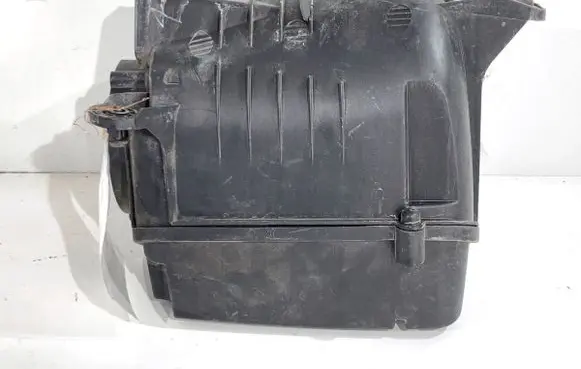 Volkswagen Golf V Air filter box 1F0129607