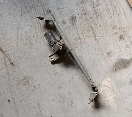 Volvo S70 V70 V70 XC Front wiper linkage and motor 9127592 3397020424 0390241133