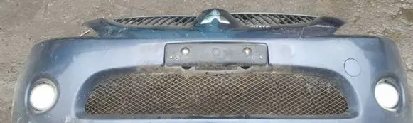 Mitsubishi Grandis Front bumper melynas
