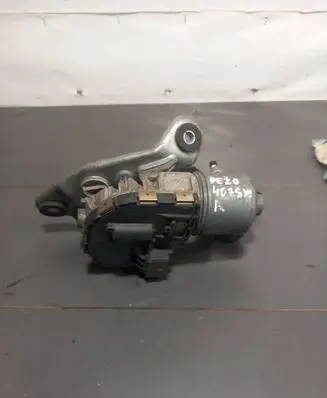 Peugeot 407 Wiper motor 0390241722