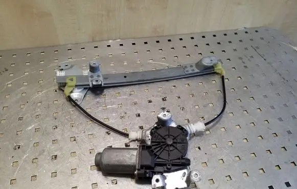 Nissan Qashqai+2 Rear door window regulator with motor 402190A