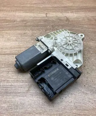 Volkswagen Passat Alltrack Front door window regulator motor 1K0959793L 1K0959701P USED
