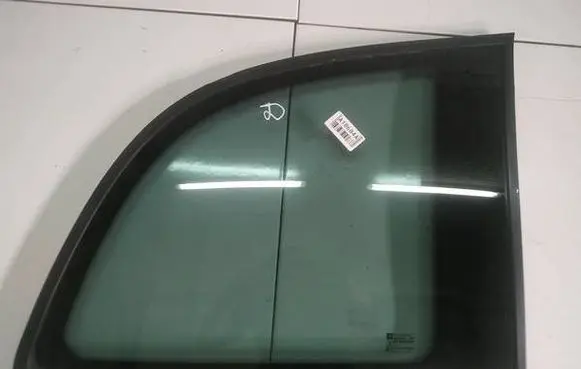 Opel Zafira A Rear side window AS3