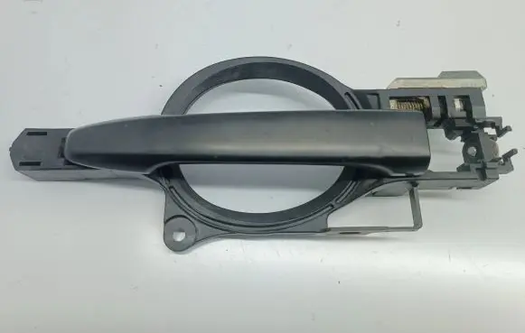 Mitsubishi Lancer VIII Front door exterior handle