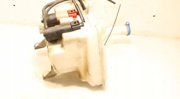 Windshield washer fluid reservoir/tank
