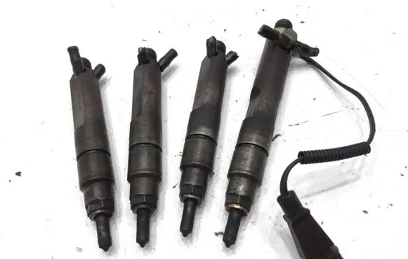 Volkswagen Bora Fuel injectors set 028130202Q