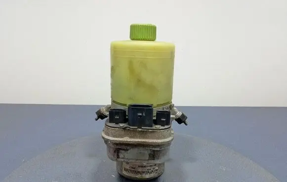 Volkswagen Polo IV 9N3 Power steering pump 6Q0423156AB