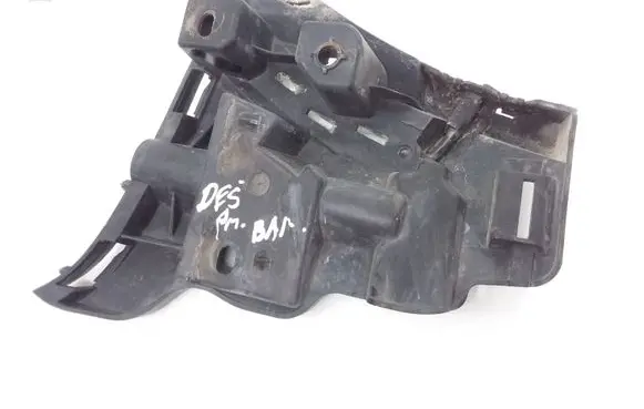 Volvo XC70 Front bumper mounting bracket 31214961