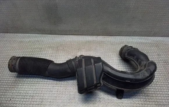 Renault Trafic III (X82) Air intake hose/pipe 165755972R
