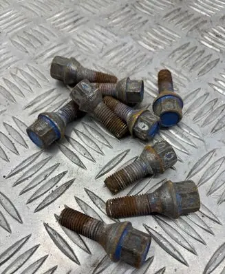 BMW 5 E60 E61 Nuts/bolts 