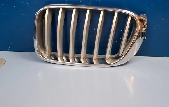 BMW X3 F25 Front bumper upper radiator grill 51117210725 51117237421
