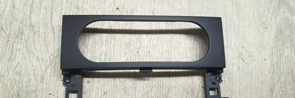 Radio/GPS head unit trim