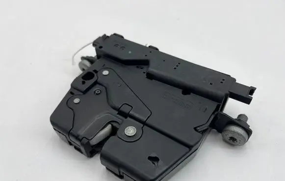 Tailgate/trunk/boot lock/catch/latch