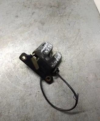 Audi A6 S6 C4 4A Tailgate/trunk/boot lock/catch/latch