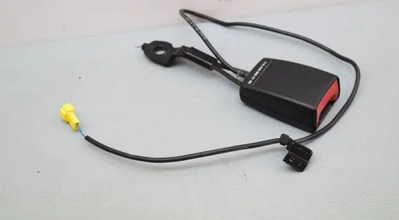 Mercedes-Benz GLC X253 C253 Front seatbelt buckle A2058600169