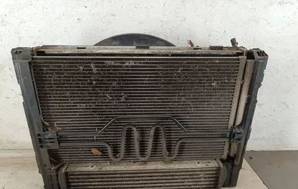 BMW X1 E84 Radiator set 781029505 6302377