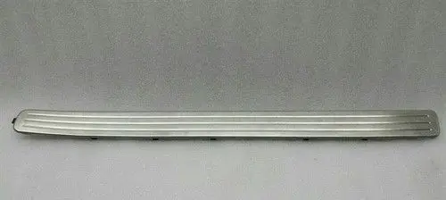 Volkswagen Touareg I Front door trim (molding) 7L0853655C