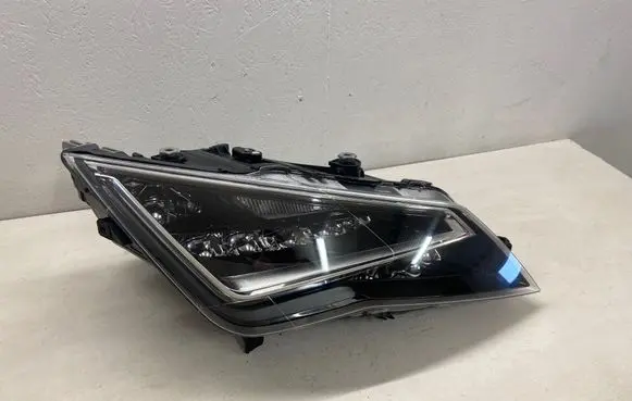 Seat Leon (5F) Headlight/headlamp 5F1941008E 90112749 90112749AAUN