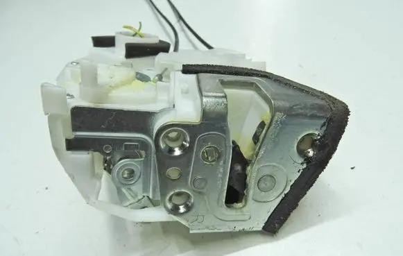 Suzuki SX4 Rear door lock 82301-79J11