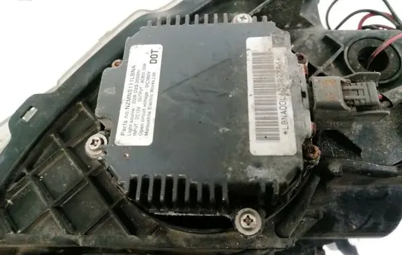 Nissan Murano Z50 Headlight ballast module Xenon NZMNS111LBNA