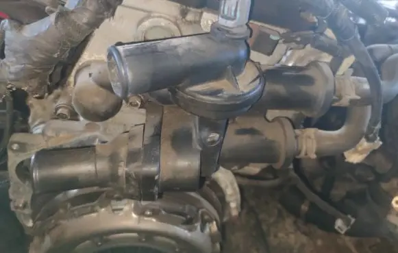 Chrysler Sebring (JS) Engine coolant pipe/hose