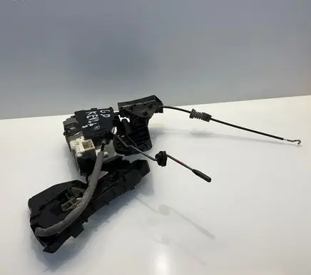 Mercedes-Benz ML AMG W164 Rear door lock 1697302635 A1697302635