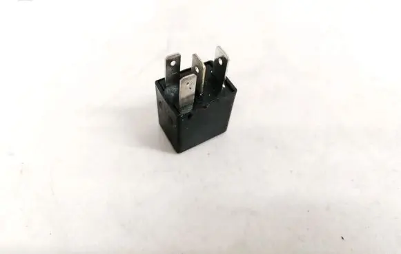 Opel Zafira A Other relay 90229206