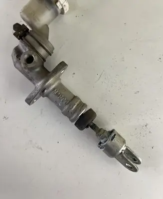 Mitsubishi Pajero Clutch master cylinder