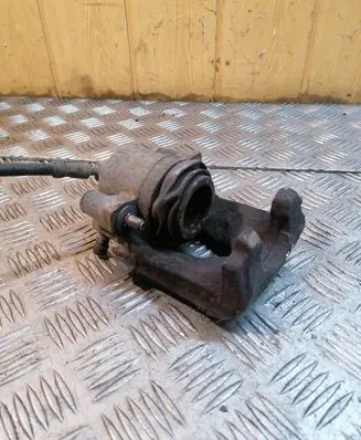 Volkswagen Golf IV Front brake caliper