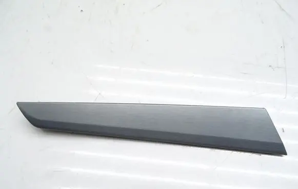 Mercedes-Benz C W204 Dash center speaker trim cover A2047200322