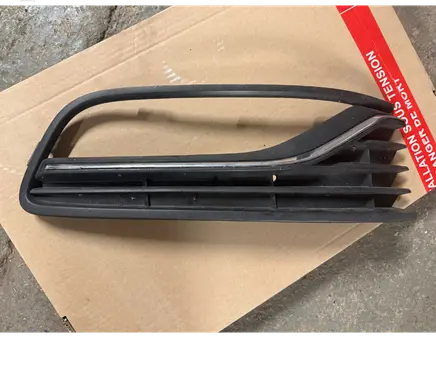 Volkswagen Polo V 6R Front bumper lower grill 6C0853666B