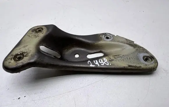 Skoda Yeti (5L) Fender mounting bracket 1Z0810679D