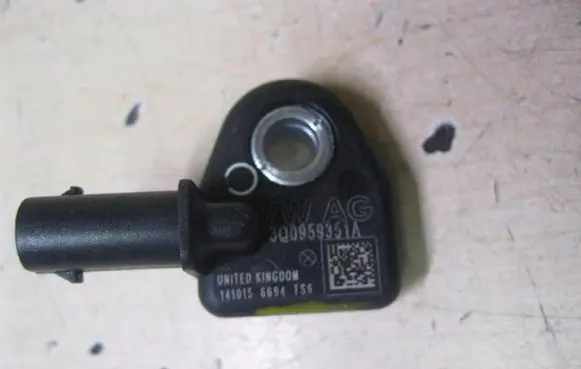 Skoda Octavia Mk3 (5E) Airbag deployment crash/impact sensor 3Q0959351A X549